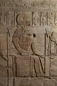 Reliëf op een schrijn opgericht door Farao Taharqa in de hof van de Tempel van Amon gebouwd door hem in Kawa in Nubië, 25e Dynastie, Late Periode (detail)